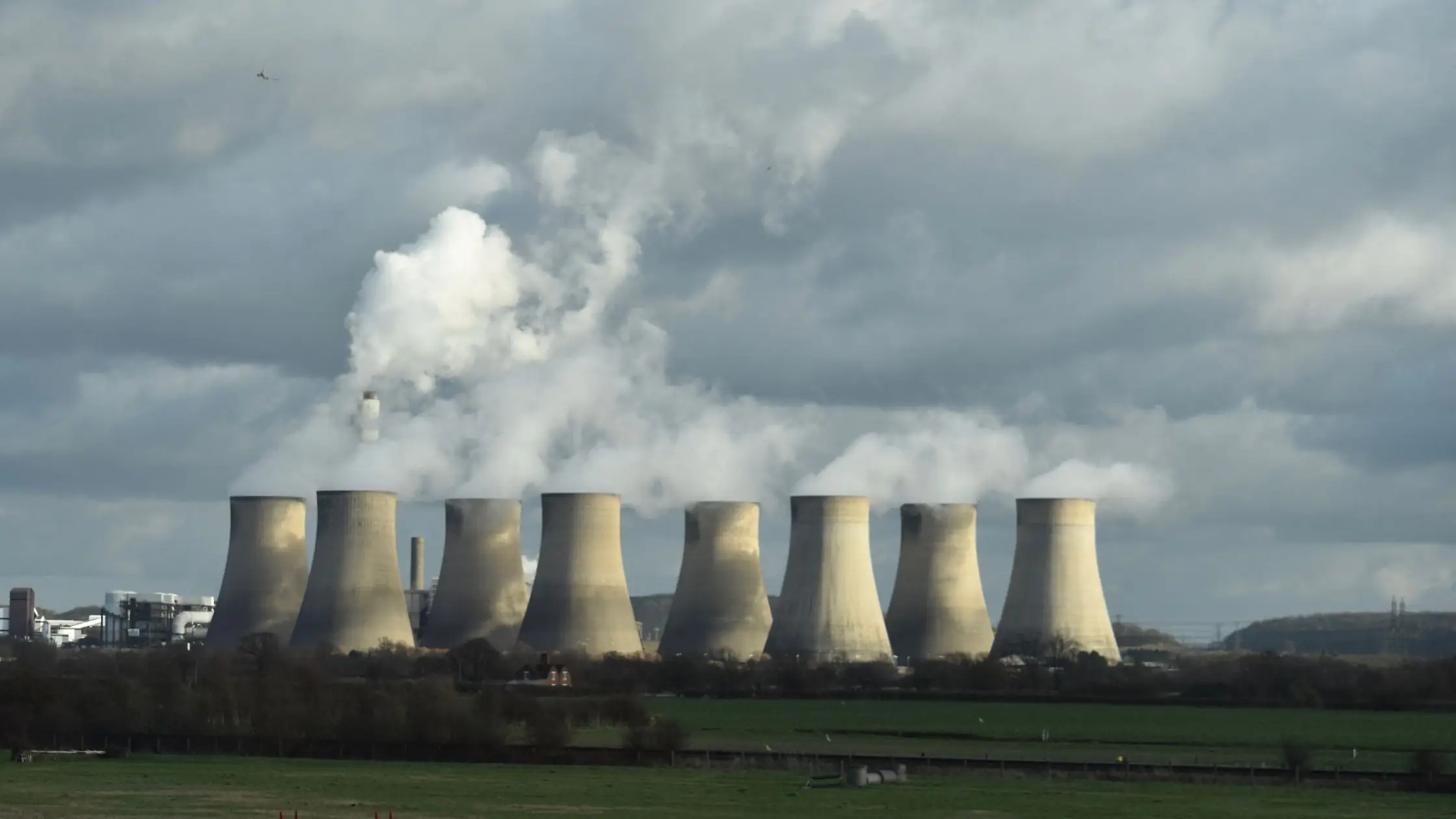 Cooling Towers: Enhancing Efficiency with Ozone